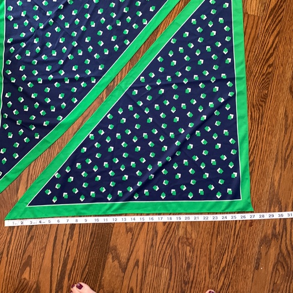 Unbranded | Pair of Blue, White & Kelley Green Triangle Scarves - Picture 4 of 5